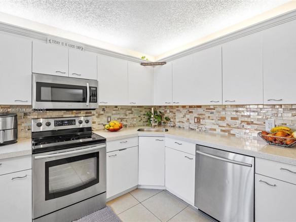 4101 E Coral Tree Cir # 313, Coconut Creek FL 33073 — #A11778505