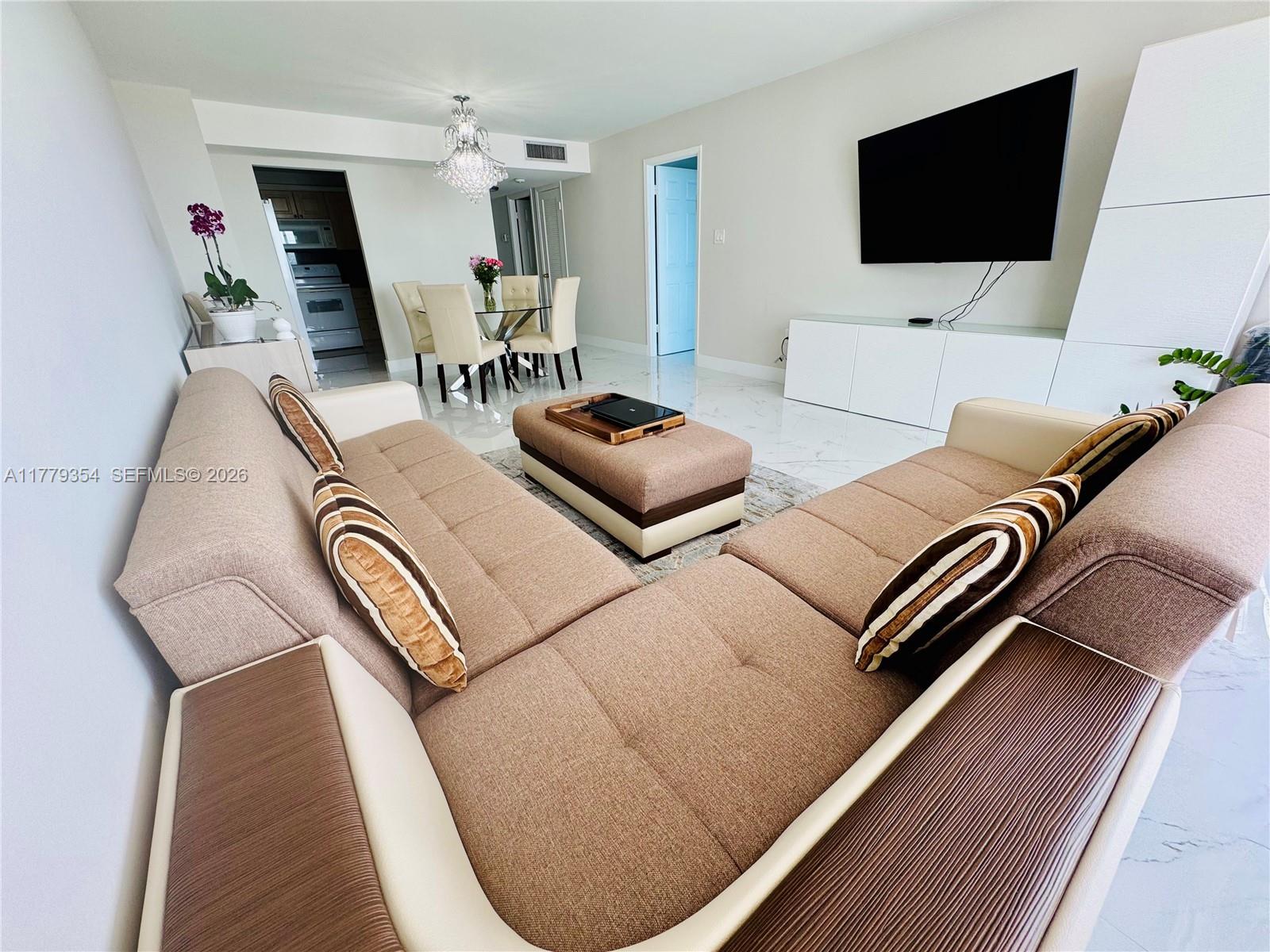 f3b61b38-4641 18071 Biscayne Blvd # 1503, Aventura FL 33160 — #A11779354