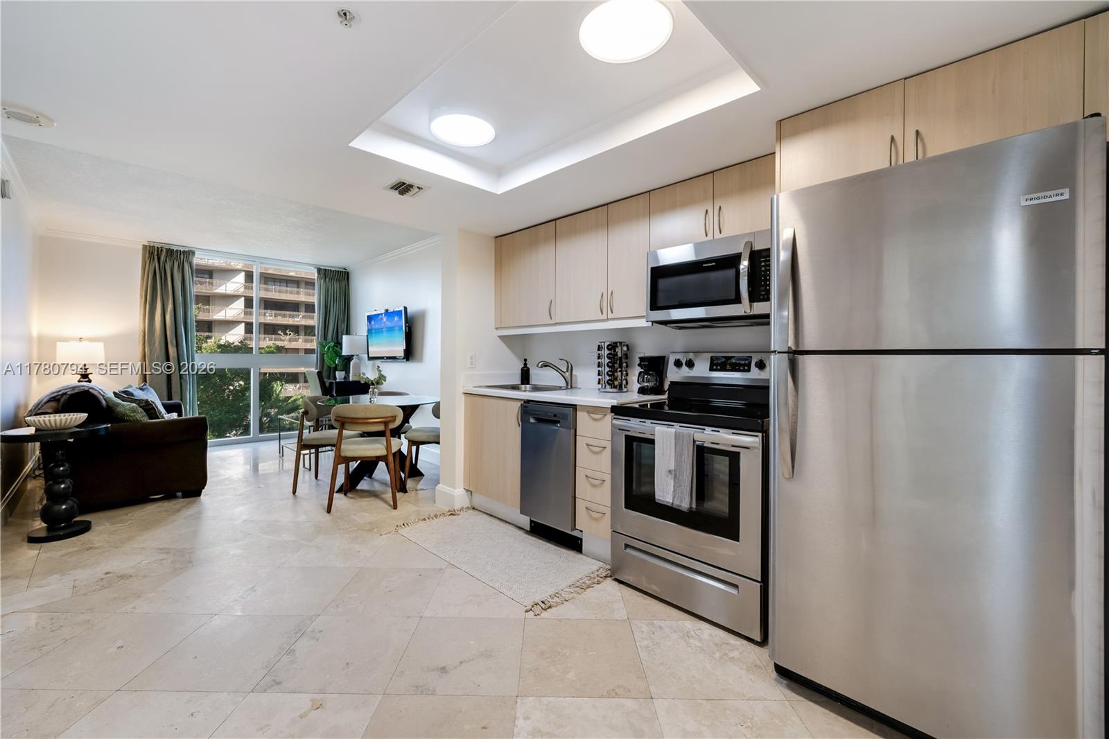 f3b61b38-4668 2951 S Bayshore Dr # 815, Miami FL 33133 — #A11780794