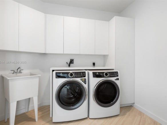 851 NE 1st Ave # 5500, Miami FL 33132 — #A11782514