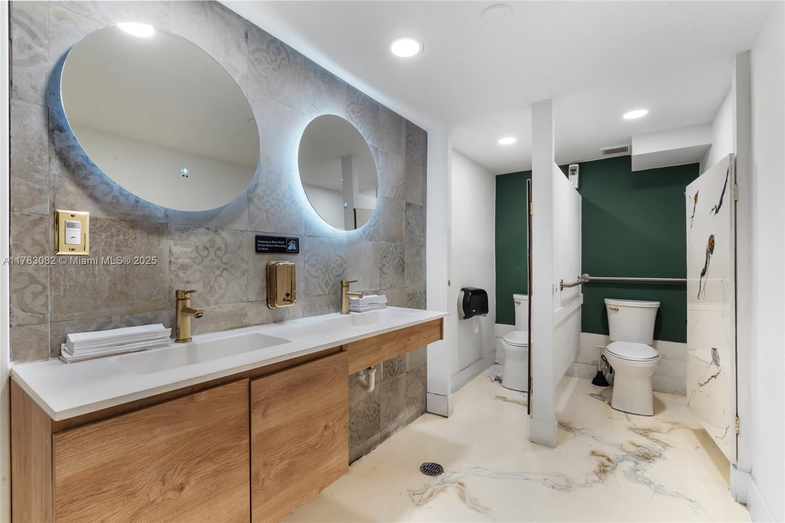f3b61b38-4706 10648 FOUNTAINBLEAU BLVD, Miami FL 33172 — #A11783082