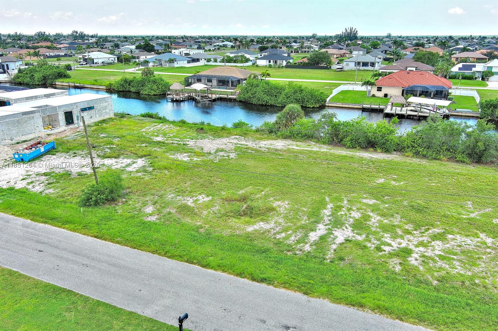 f3b61b38-473 1228 NW 34th Ave, Cape Coral FL 33993 — #A11851264