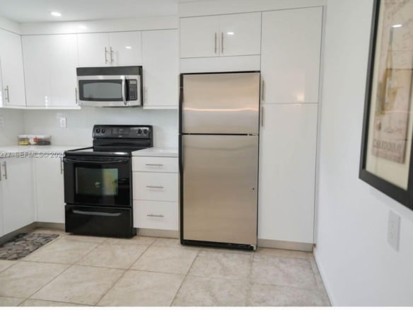 8901 Hollybrook # 206, Hollywood FL 33025 — #A11787277