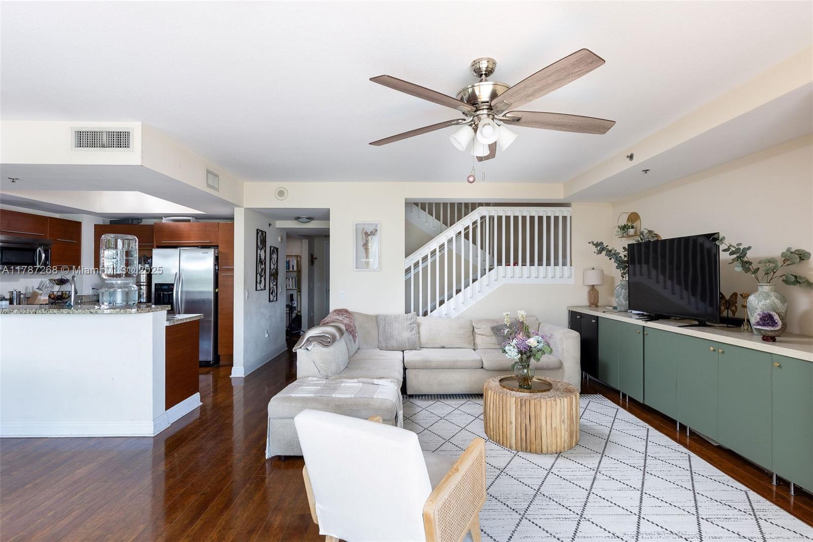 f3b61b38-4770 2681 N Flamingo Rd, Sunrise FL 33323 — #A11787268