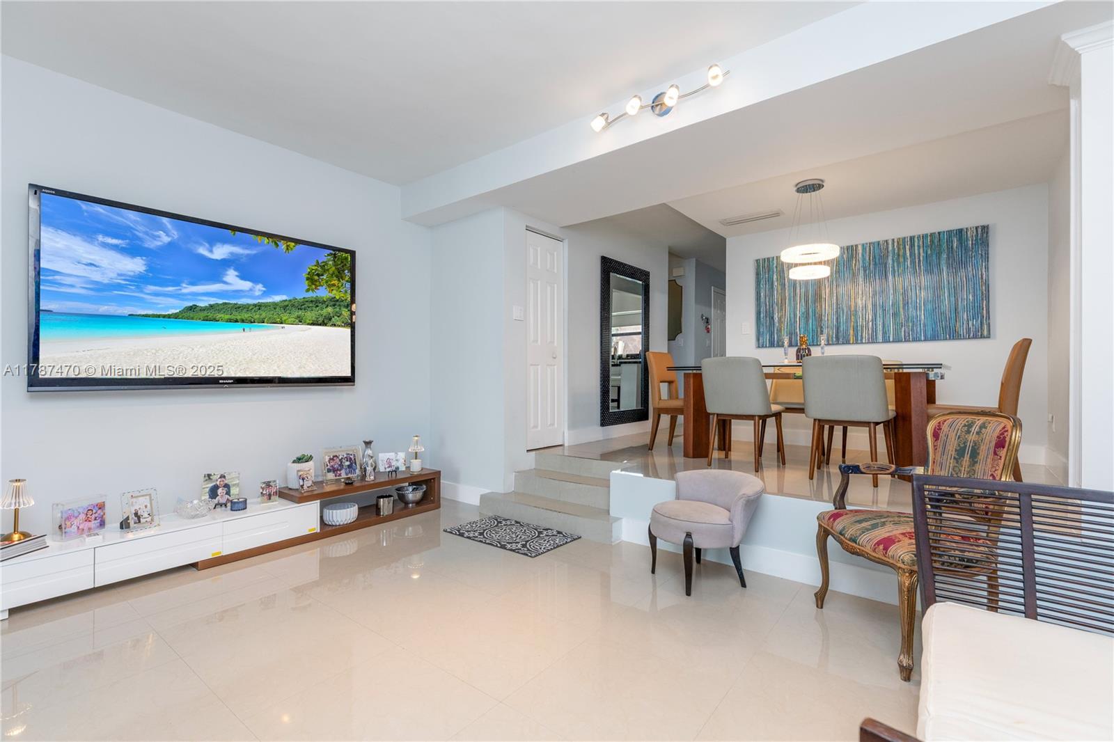 f3b61b38-4772 8956 Palm Tree Ln # 8956, Pembroke Pines FL 33024 — #A11787470