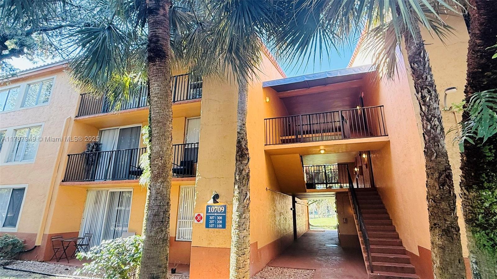 f3b61b38-4779 10709 Cleary Blvd # 307, Plantation FL 33324 — #A11787949