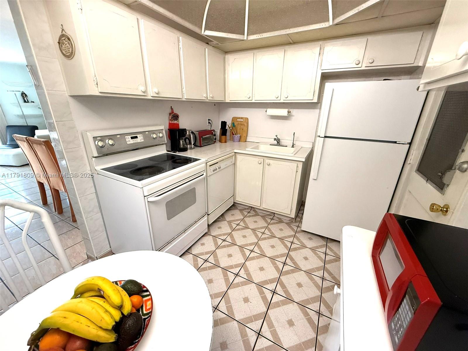 f3b61b38-4844 1355 NE 167th St # 302, Miami FL 33162 — #A11791809
