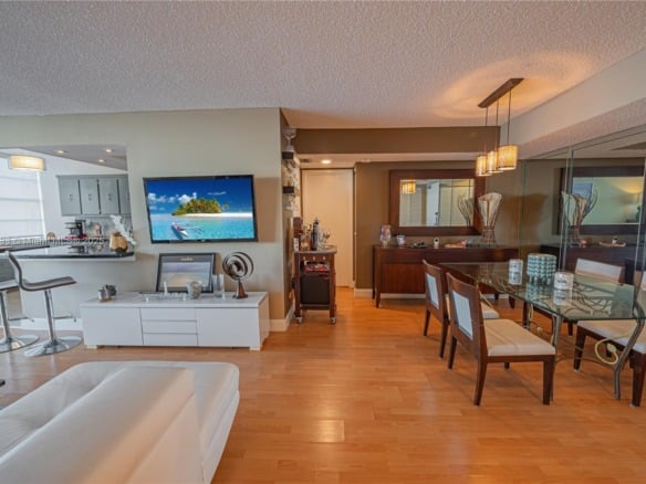301 174th St # 401, Sunny Isles Beach FL 33160 — #A11793633