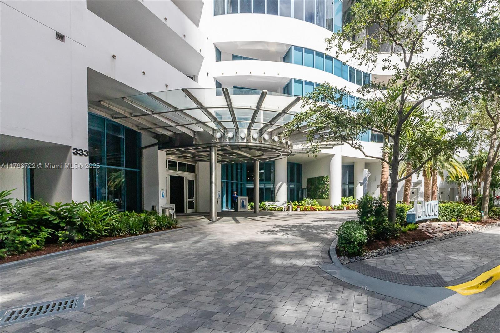 f3b61b38-4873 333 Las Olas Way # 2401, Fort Lauderdale FL 33301 — #A11793722