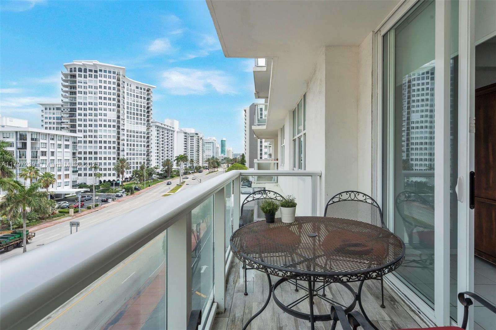 f3b61b38-4945 5601 Collins Ave # 615, Miami Beach FL 33140 — #A11797239