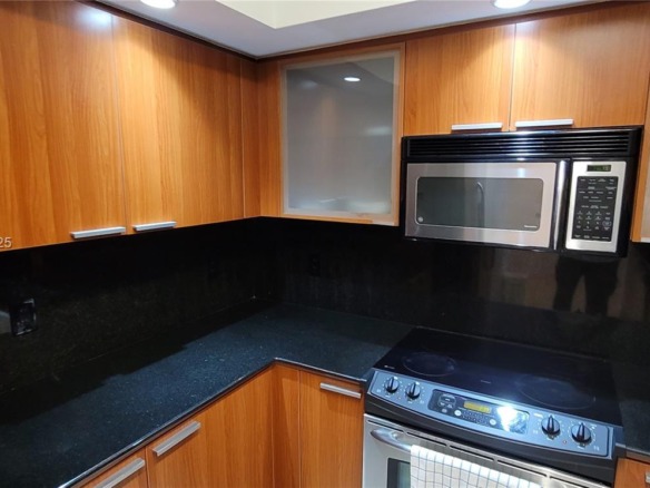 16699 Collins Ave # 1806, Sunny Isles Beach FL 33160 — #A11886786