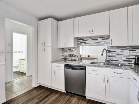 1233 Hampton Blvd, North Lauderdale FL 33068 — #A11798268