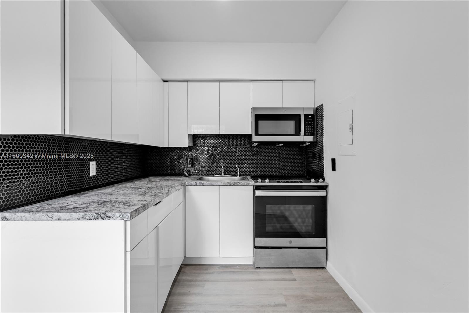 f3b61b38-5011 46 NW 62nd St # 4, Miami FL 33150 — #A11800342