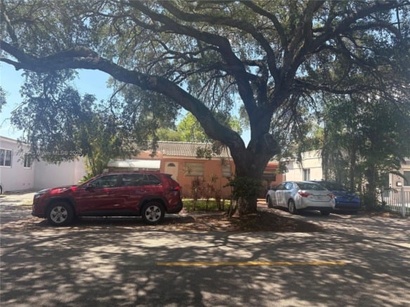 2530 Washington St, Hollywood FL 33020 — #A11800735
