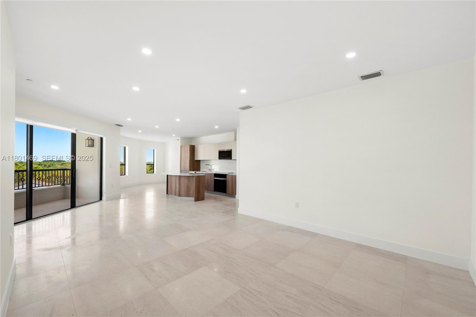 f3b61b38-5035 701 Valencia Ave # 403, Coral Gables FL 33134 — #A11801469