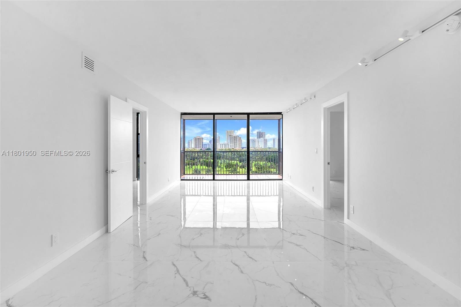 20335 W Country Club Dr # 1108, Aventura FL 33180 — #A11801950