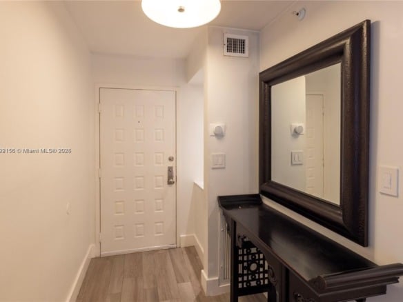 6061 Collins Ave # 7D, Miami Beach FL 33140 — #A11802156