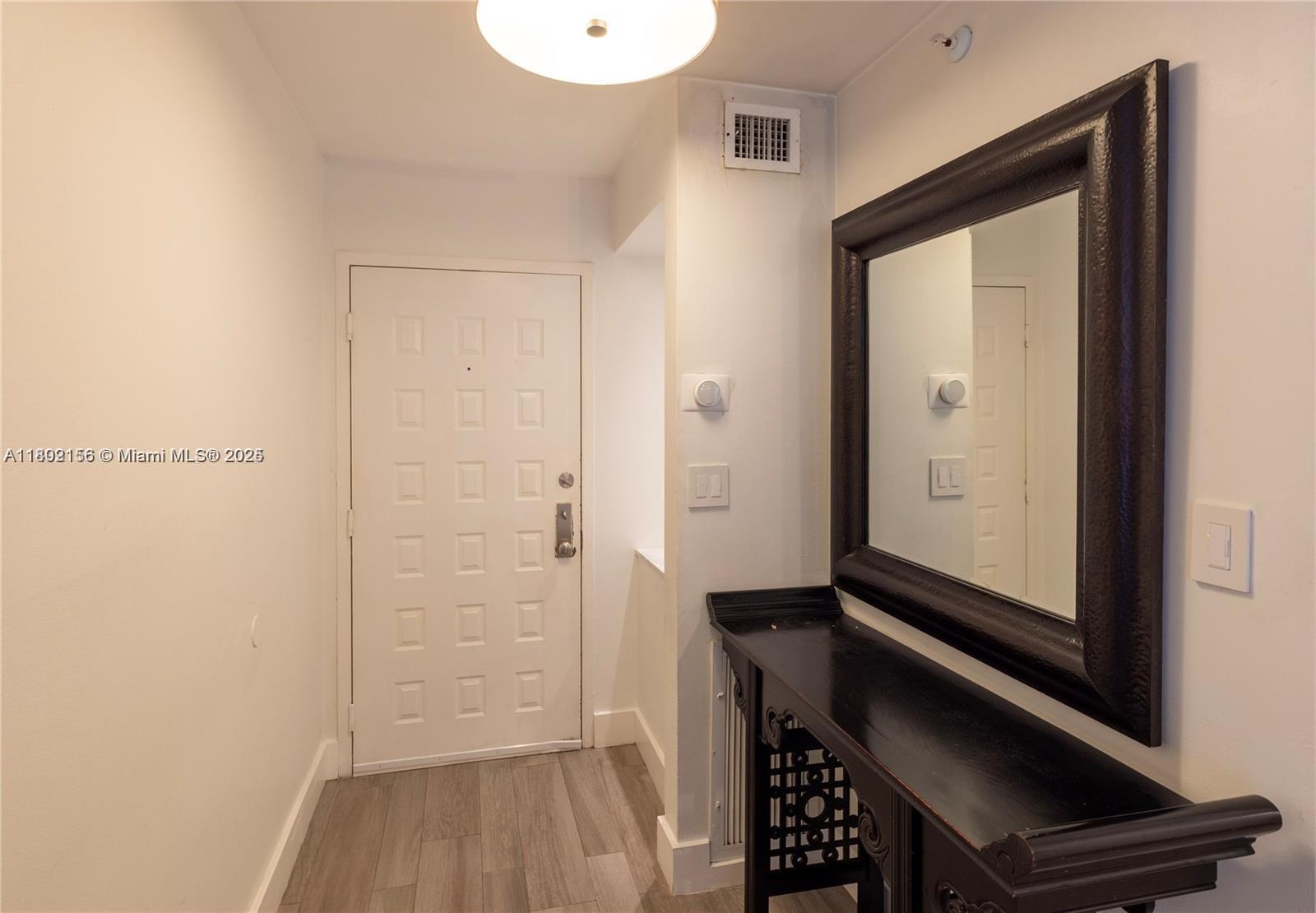 6061 Collins Ave # 7D, Miami Beach FL 33140 — #A11802156