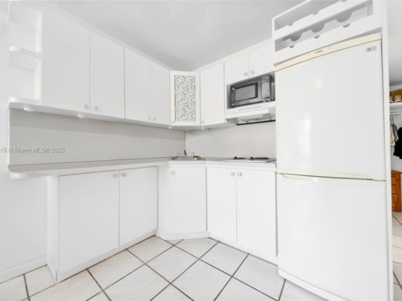 6484 Indian Creek Dr # 202, Miami Beach FL 33141 — #A11802715