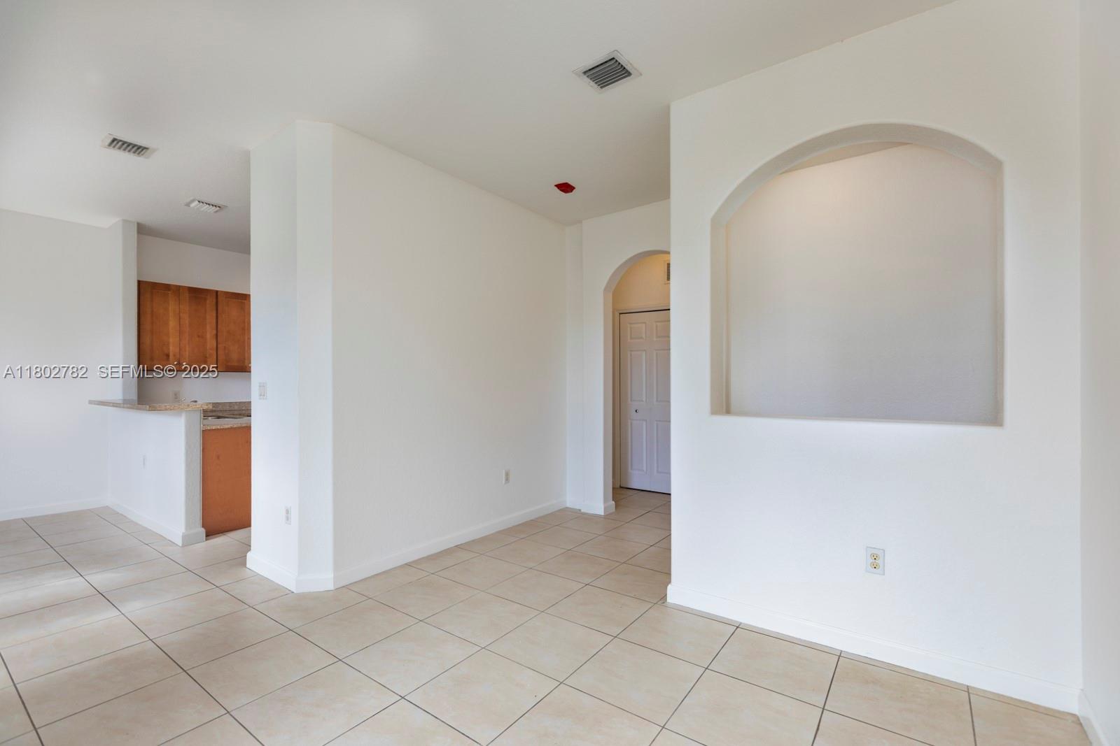 f3b61b38-5060 10022 NW 7th St # 206, Miami FL 33172 — #A11802782
