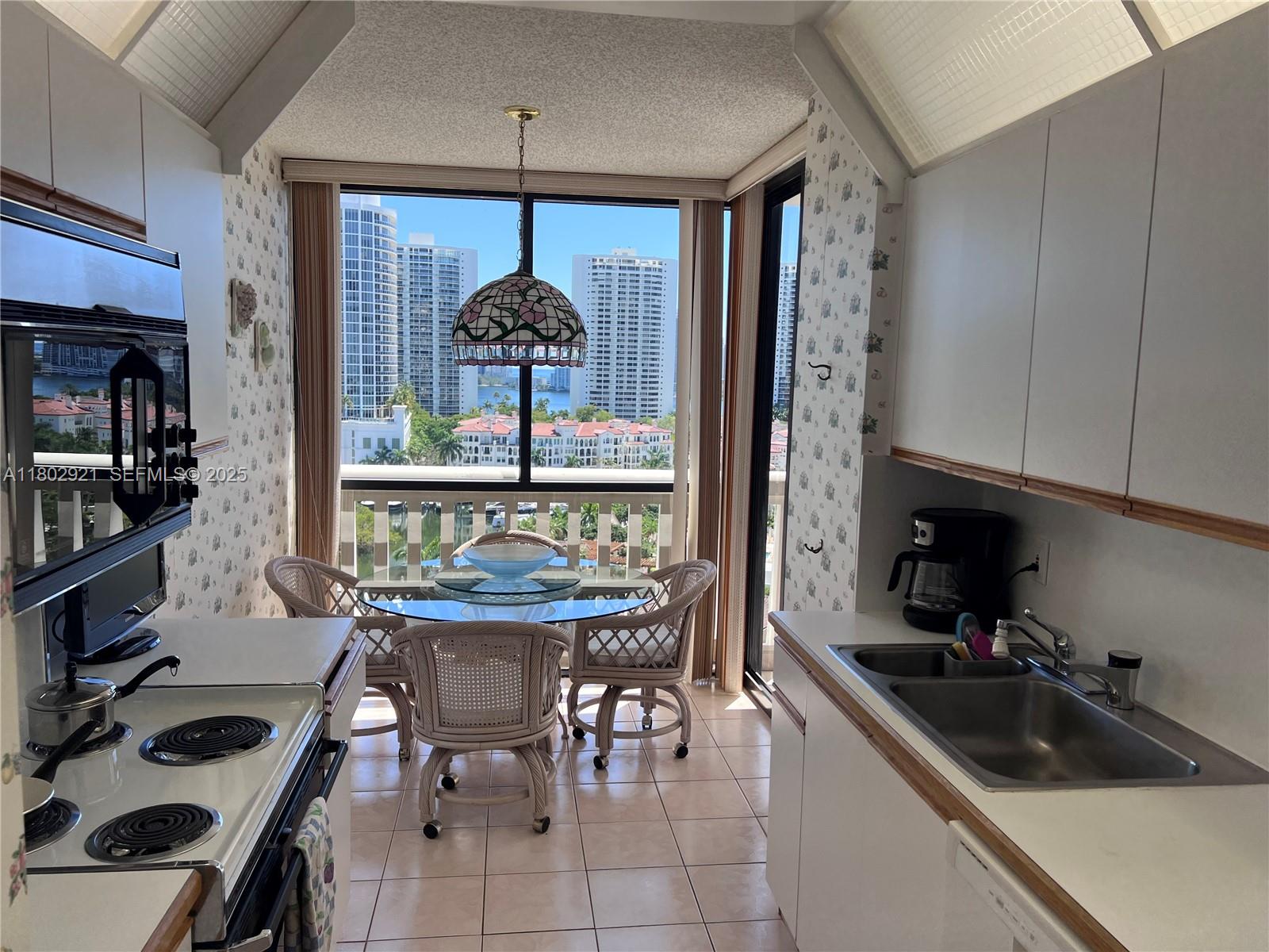 f3b61b38-5065 1000 Island Blvd # 1508, Aventura FL 33160 — #A11802921