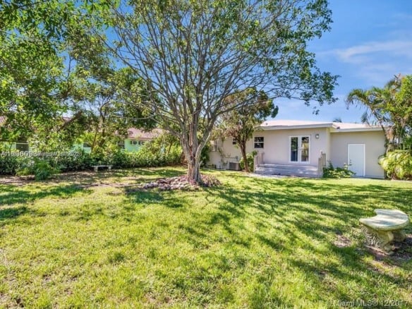 1231 N 16th Ct, Hollywood FL 33020 — #A11803196