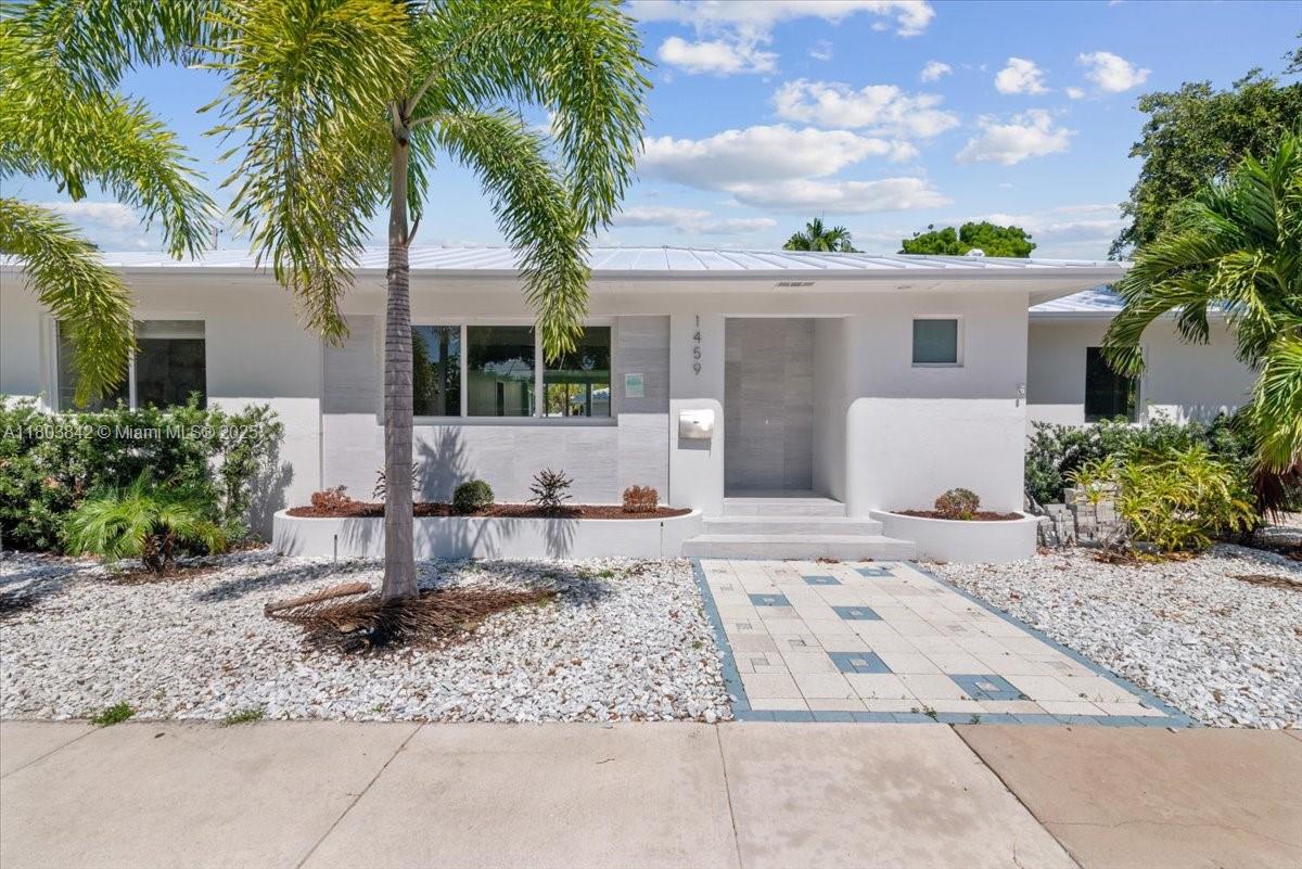 f3b61b38-5085 1459 Jefferson St, Hollywood FL 33020 — #A11803842