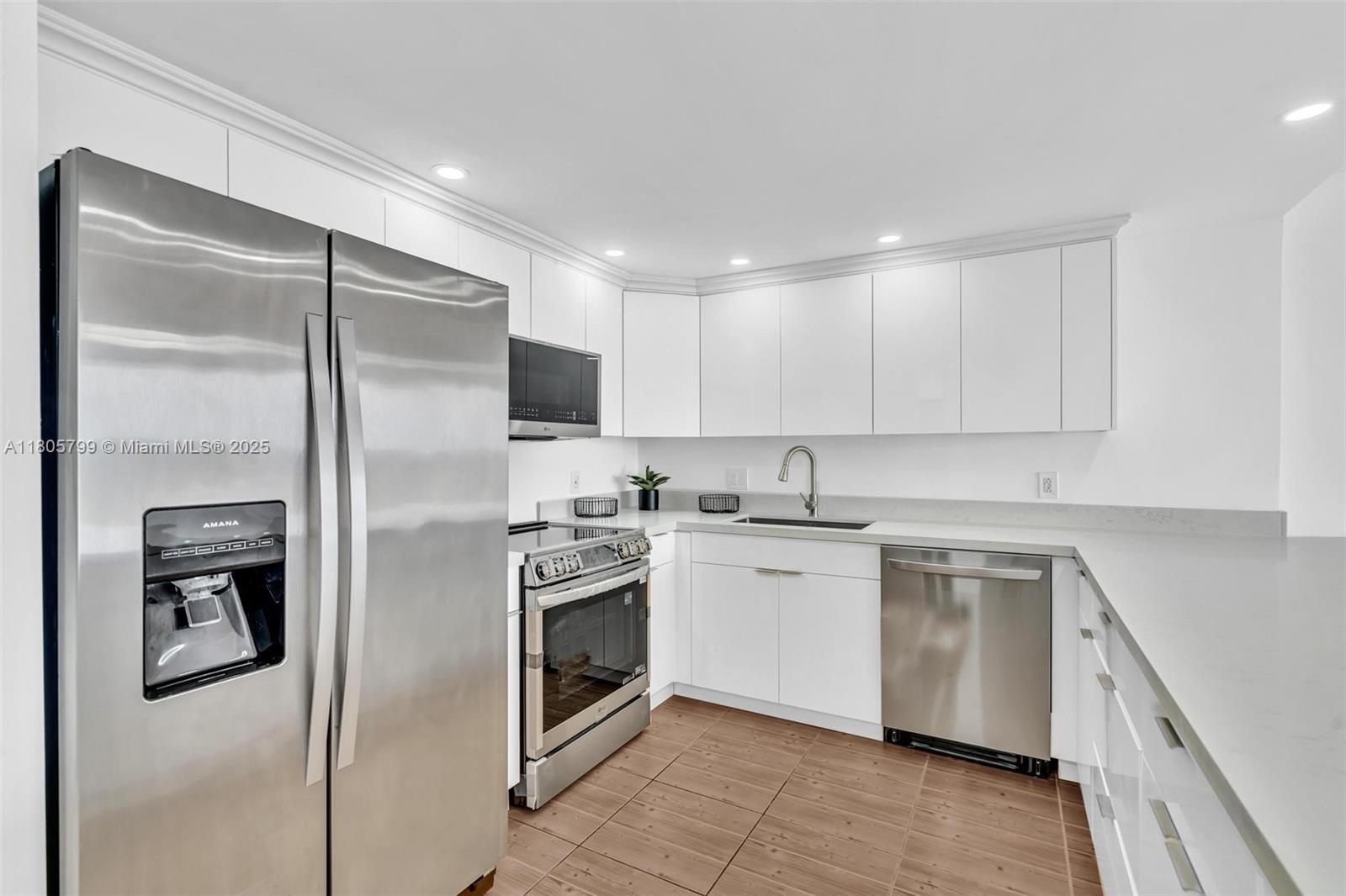 f3b61b38-5125 2801 NE 183rd St # 1703W, Aventura FL 33160 — #A11805799