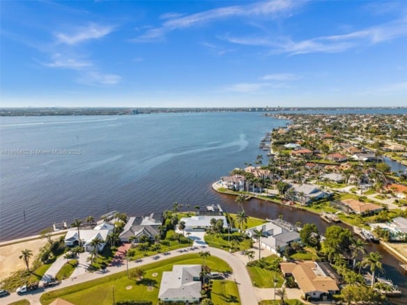 1600 Edith Esplanade, Cape Coral FL 33904 — #A11805802