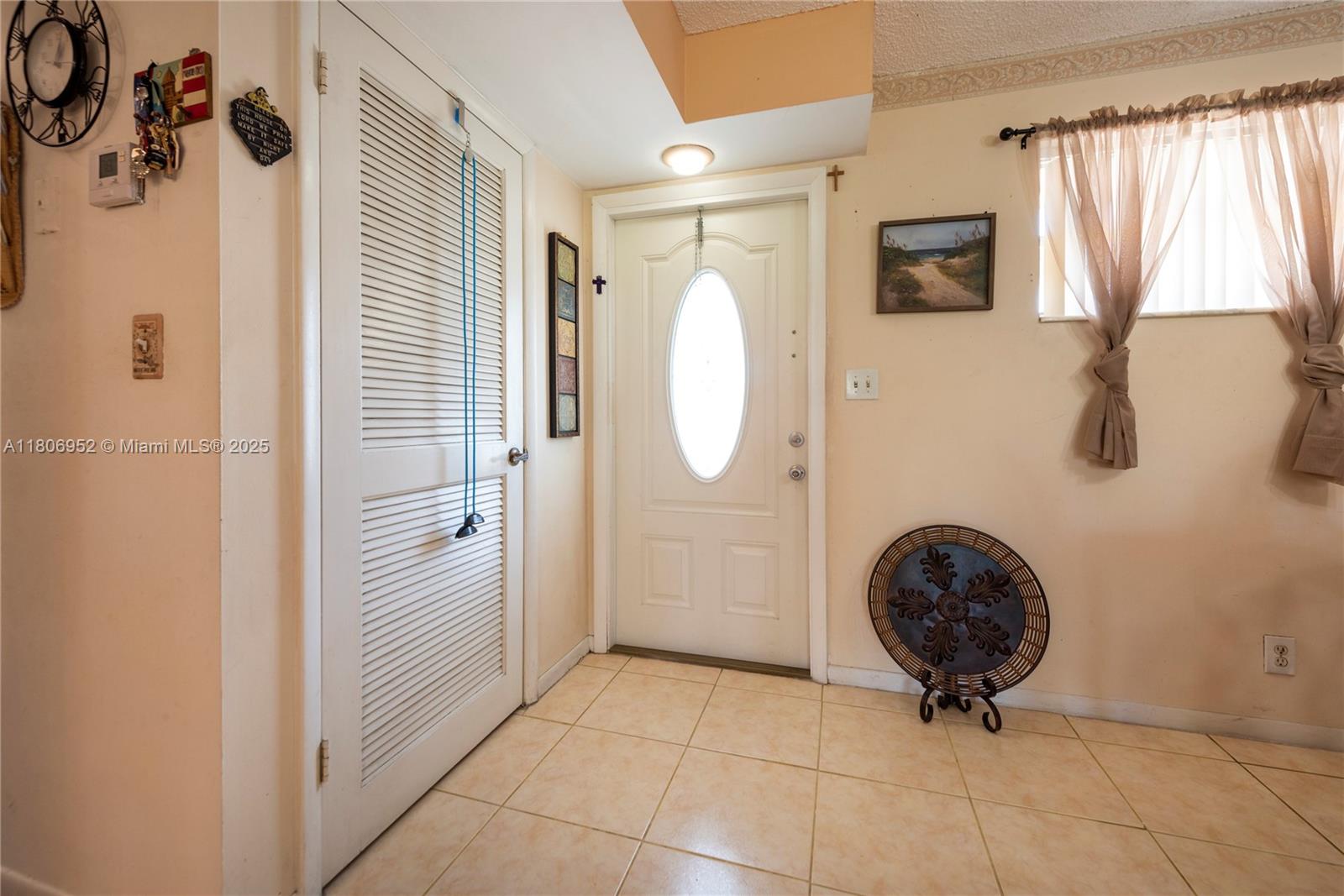 f3b61b38-5147 9823 S Hollybrook Lake Dr # 105, Pembroke Pines FL 33025 — #A11806952
