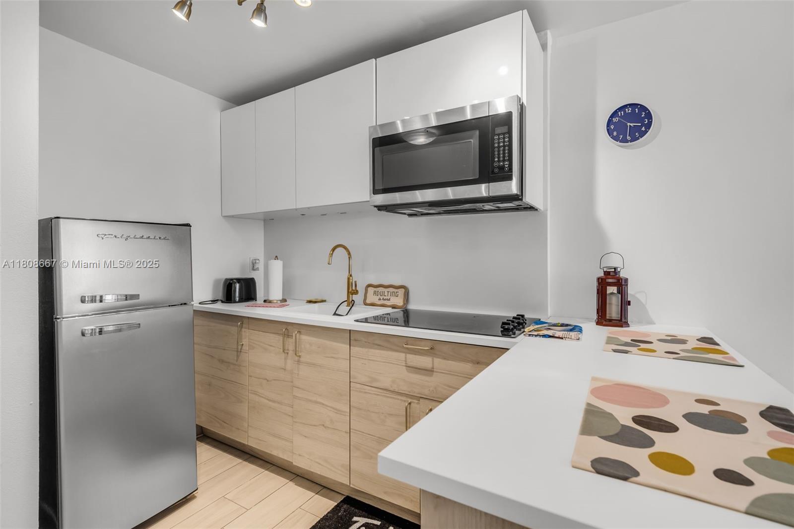 f3b61b38-5201 710 Washington Ave # 323, Miami Beach FL 33139 — #A11808667