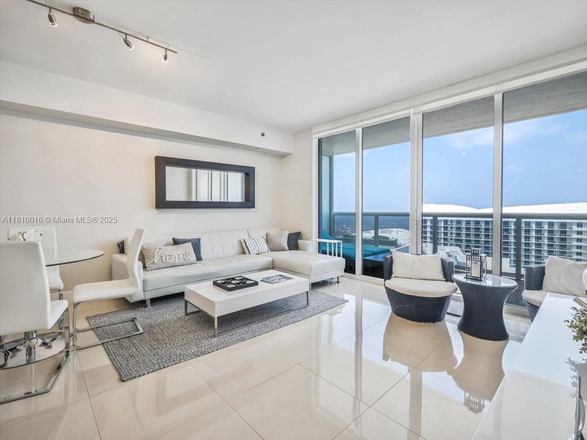 1830 S Ocean Dr # 5009, Hallandale Beach FL 33009 — #A11810016