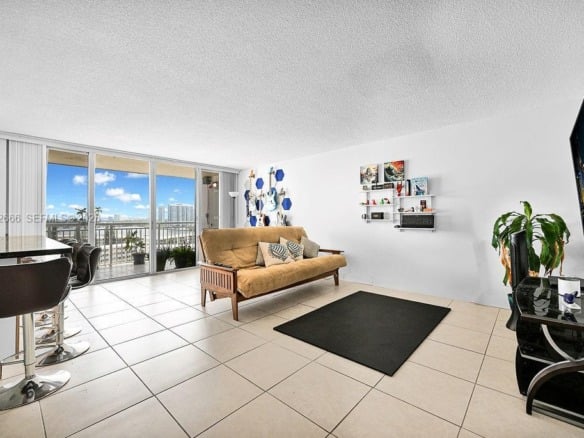 18041 Biscayne Blvd # 1201, Aventura FL 33160 — #A11812666