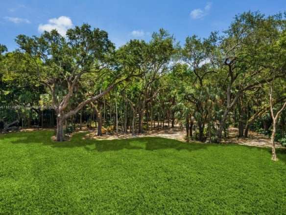 5355 Hammock Dr, Coral Gables FL 33156 — #A11814063