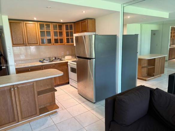 217 Suffolk F # 217, Boca Raton FL 33434 — #A11815060