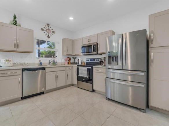 504 NE 1st Dr, Florida City FL 33034 — #A11816916