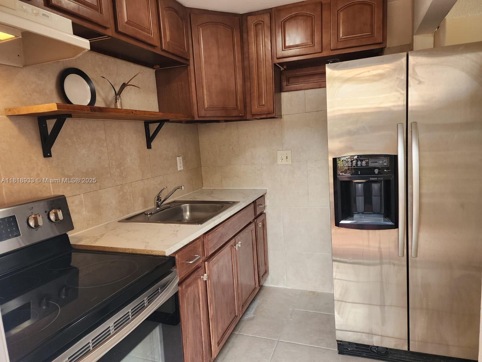 f3b61b38-5427 241 SE 9th Ave # 110, Pompano Beach FL 33060 — #A11818933