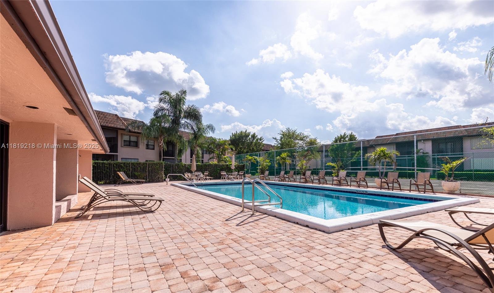 f3b61b38-5435 10624 NW 10th St # 103, Pembroke Pines FL 33026 — #A11819218