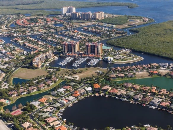 2118 NE 26th St, Cape Coral FL 33909 — #A11819754