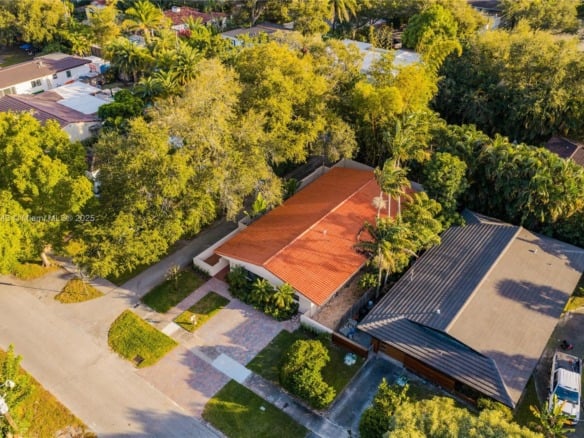 220 NE 105th St, Miami Shores FL 33138 — #A11821243