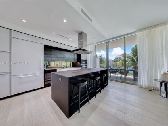 300 Collins Ave # 3D, Miami Beach FL 33139 — #A11821778