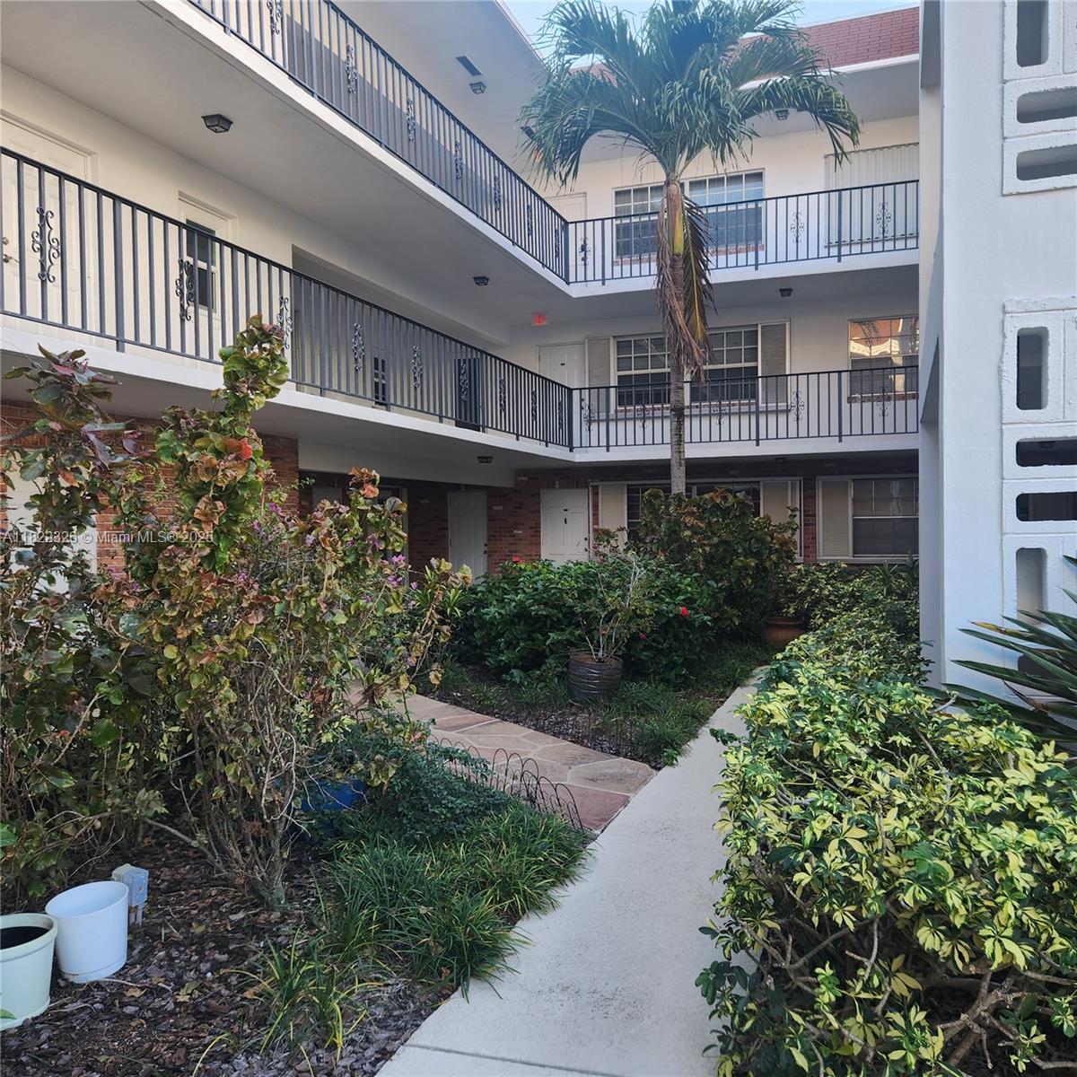 2424 NE 9th St # 212, Fort Lauderdale FL 33304 — #A11822326