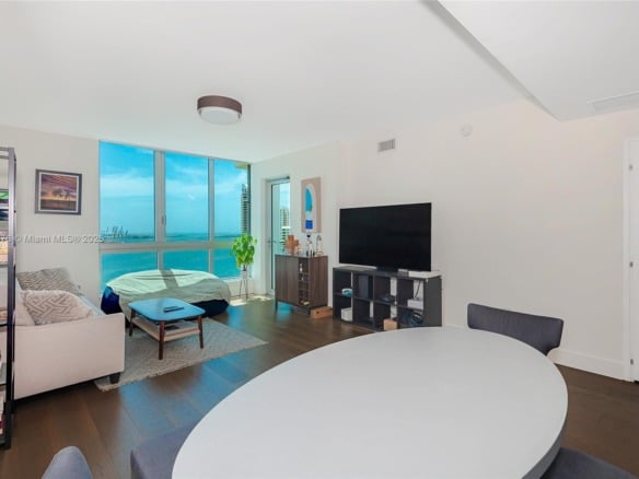 300 S Biscayne Blvd # 2612, Miami FL 33131 — #A11822376