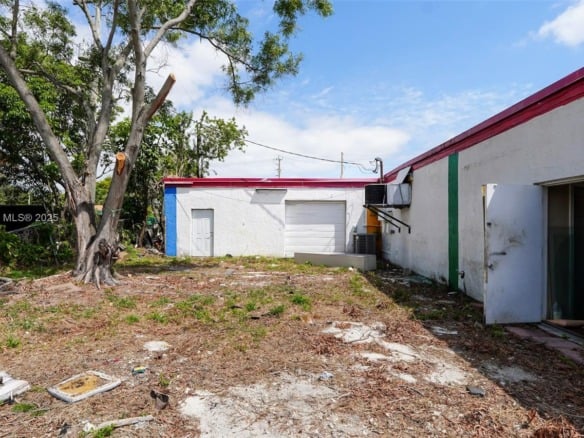 4231 N Dixie Hwy, Oakland Park FL 33334 — #A11825325