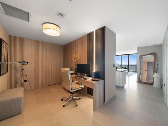 88 SW 7th St # 3910, Miami FL 33130 — #A11897907
