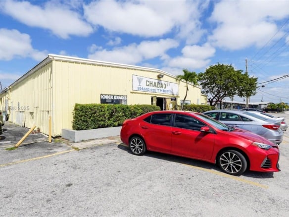 4201 N Dixie Hwy, Oakland Park FL 33334 — #A11826163