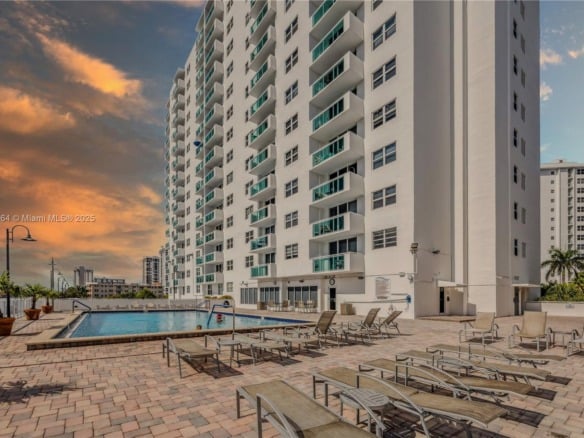 3000 S Ocean Dr # 702, Hollywood FL 33019 — #A11826464