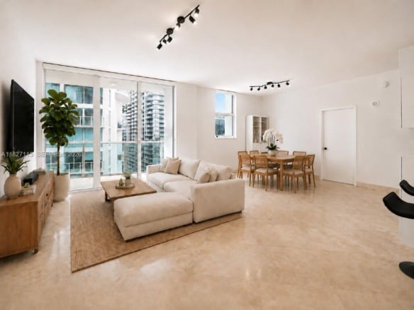 31 SE 5th St # 4021, Miami FL 33131 — #A11827113
