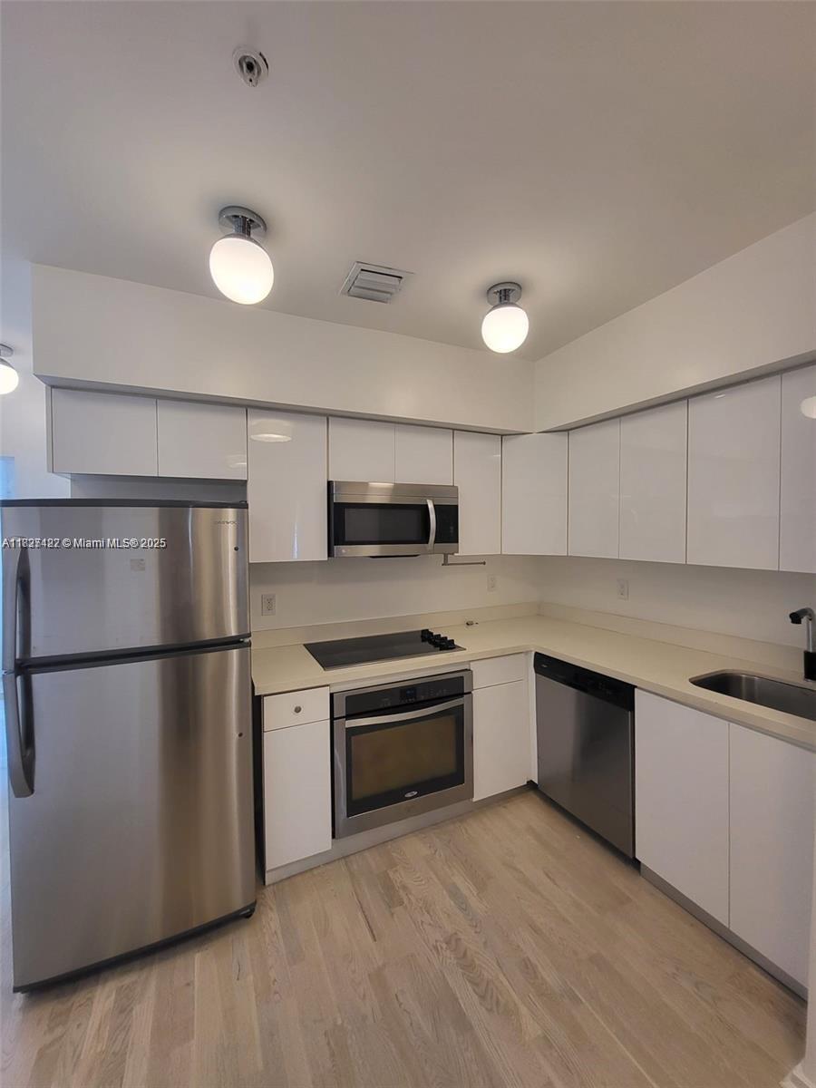 f3b61b38-5627 810 7th St # 206, Miami Beach FL 33139 — #A11827422