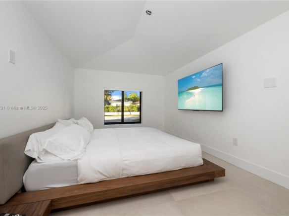 900 W 47th Ct, Miami Beach FL 33140 — #A11871231